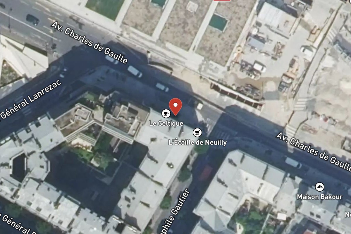 Vue satellite — 221 Avenue Charles de Gaulle