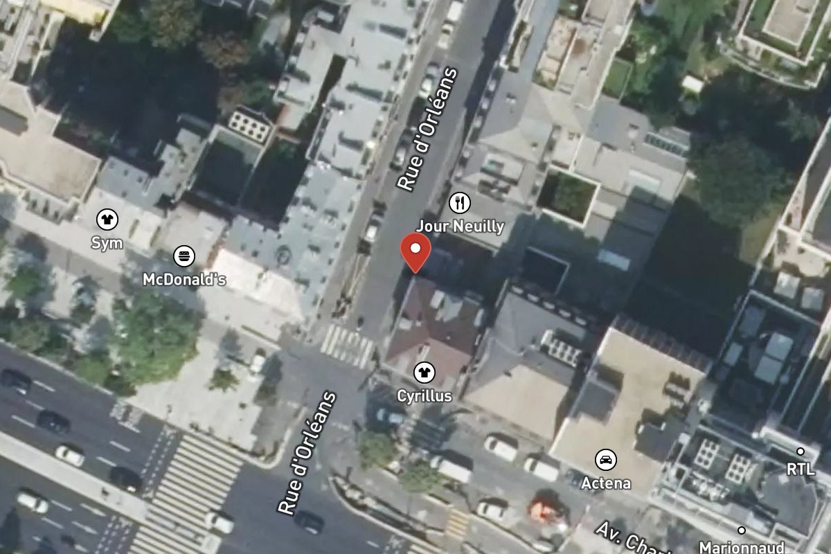 Vue satellite — 12 Rue d'Orléans