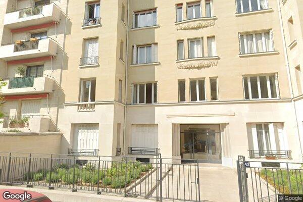 Vue Google Street View du 42 Rue Charles Laffitte