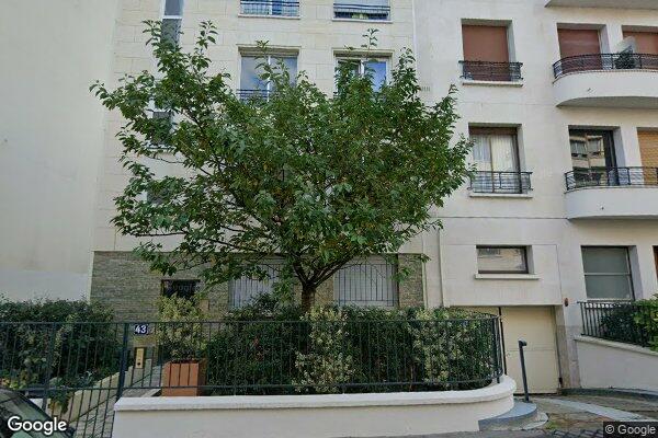 Vue Google Street View du 43 Rue Charles Laffitte