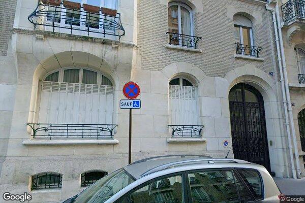 Vue Google Street View du 76 Rue Charles Laffitte