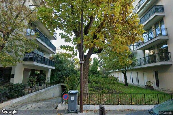 Vue Google Street View du 94 Rue Charles Laffitte